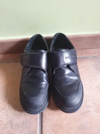 Zapatos escolares negros