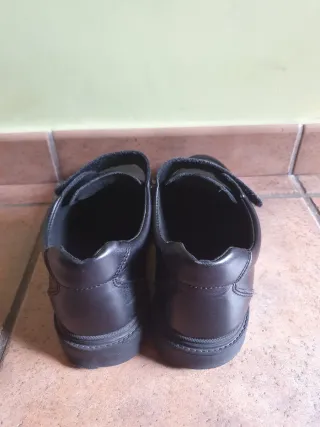 Zapatos escolares negros