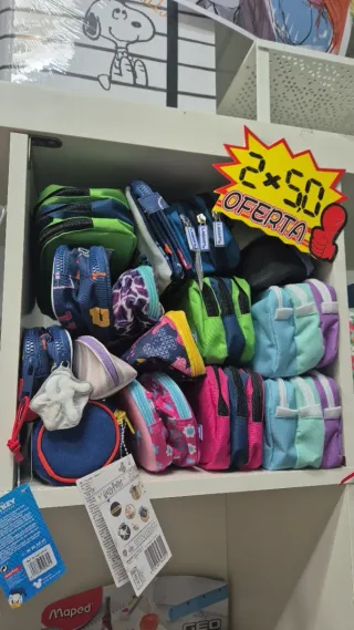 Lote de 30 estuches de colores