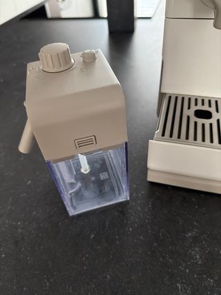 Cafetera Nespresso Lattissima Touch