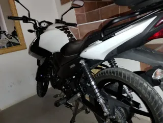 Moto Yamaha 125cc. vendo o cambio por furgo