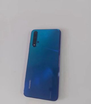 Huawei nova 8 con 128 GB e 8 GB di RAM