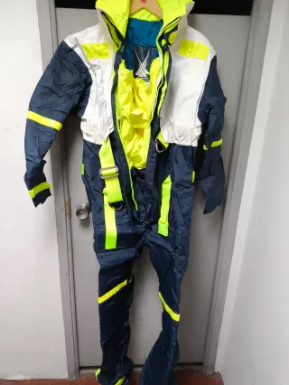 Traje impermeable náutico