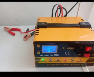 Cargador Batería Coche Moto Tractor 12/24V