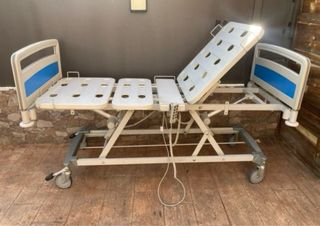 Cama Hospitalaria Articulada Eléctrica