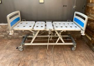 Cama Hospitalaria Articulada Eléctrica
