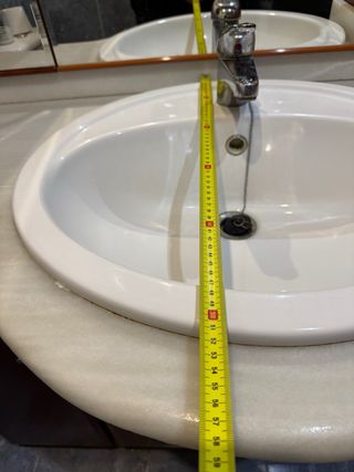 Mueble de baño madera y mármol