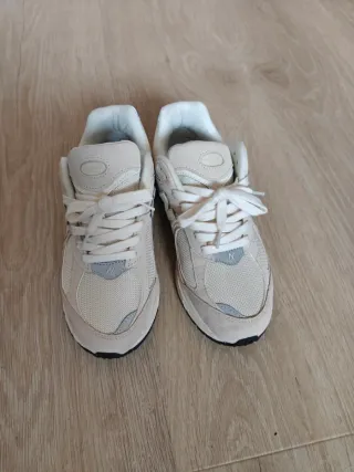 New Balance 2002R Beige/Blanco