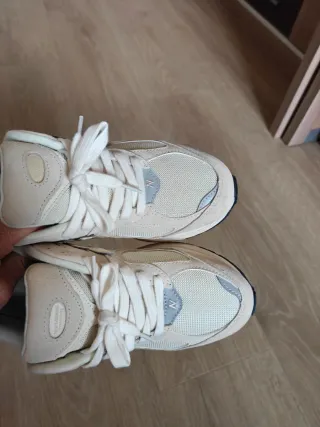 New Balance 2002R Beige/Blanco