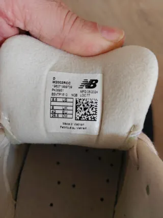 New Balance 2002R Beige/Blanco