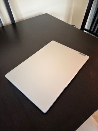 Portátil Lenovo IdeaPad Slim 5 16IMH9