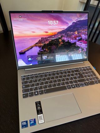 Portátil Lenovo IdeaPad Slim 5 16IMH9
