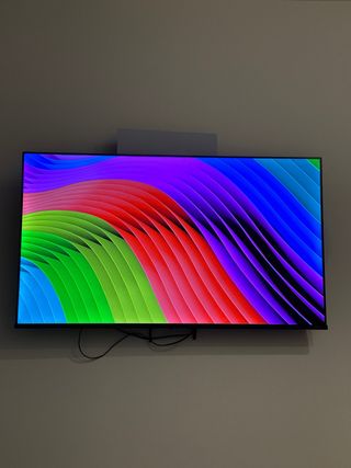 TV Hisense UHD 4K con Soporte de Pared