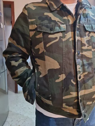 Cazadora camuflaje