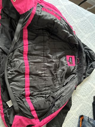 Abrigo Etirel rosa y negro. 14 años.