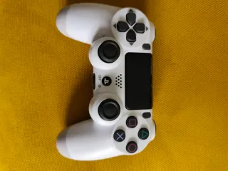 PS4  1TB nueva  +1 mando + 7 Juegos