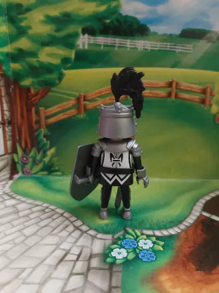 Playmobil Caballero con Escudo y Espada