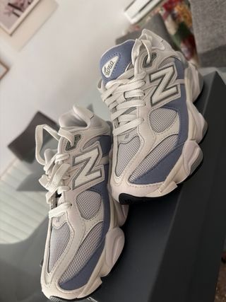 Zapatillas New Balance 9060 Beige y Azul