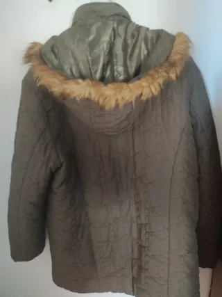 Chaqueta Bijou Roja con Capucha