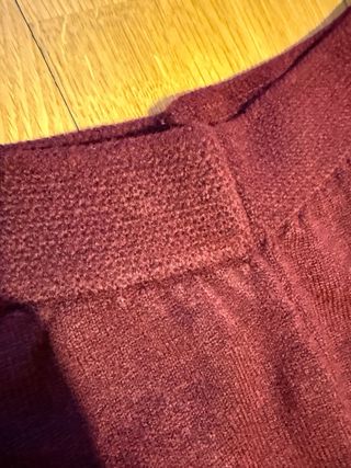 Pantalón punto ancho burdeos