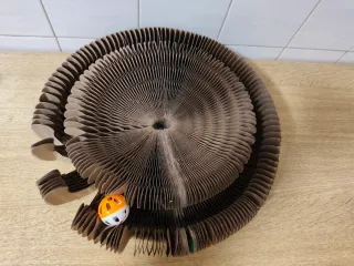 Rascador para gatos de cartón