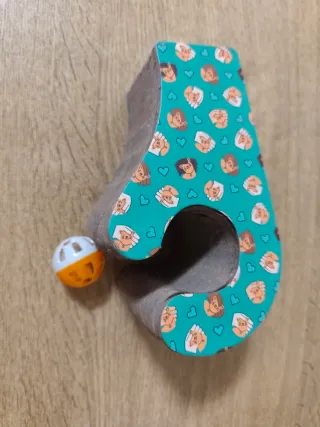 Rascador para gatos de cartón