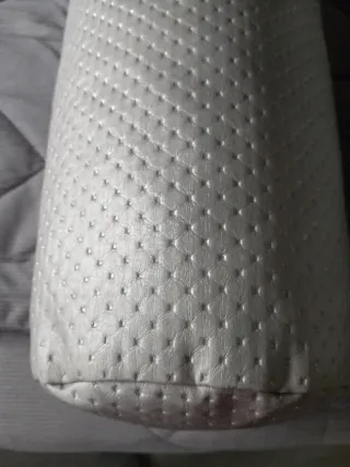 Cojín decorativo cama gris