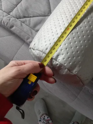 Cojín decorativo cama gris