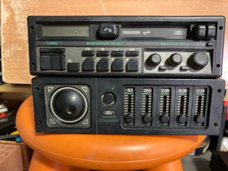 Radio Cassette Ford con Ecualizador Gráfico