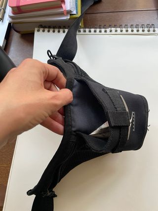 Riñonera deportiva DOMYOS negra