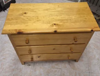 Cajonera de madera de 3 cajones