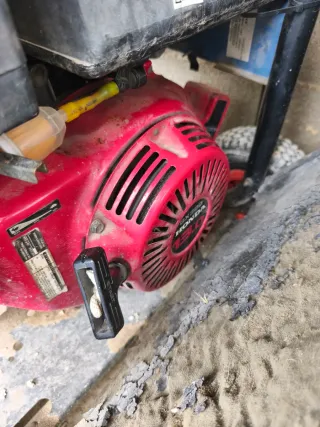 Grupo electrógeno SDMO SH 6000 (alternadora)