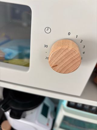 Cocinita de madera IKEA + electrodomésticos juguet
