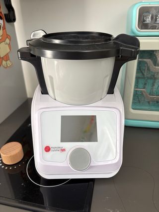 Cocinita de madera IKEA + electrodomésticos juguet