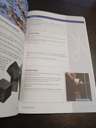 Física i Química 2 ESO (Catalan Edition)