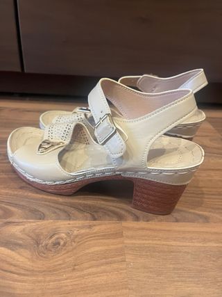 Sandalias Beige Mujer