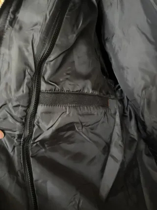 Abrigo de paño negro