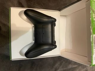 Mando Xbox Carbon Black
