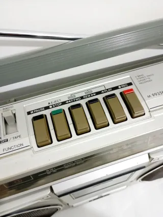 Boombox Radio Cassette Sanyo Vintage Años 80