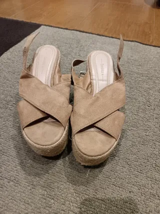 Sandalias cuña esparto beige