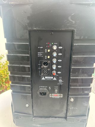 Altavoces DAS Autoamplificados 200W