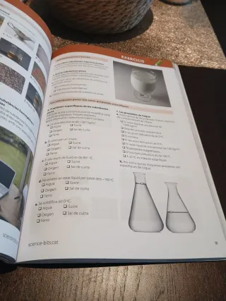 Física i Química 2 ESO (Catalan Edition)