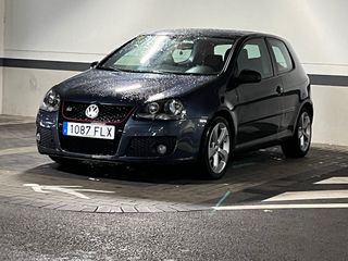 Volkswagen Golf 2004
