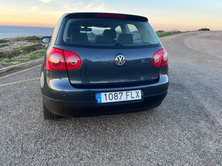 Volkswagen Golf 2004