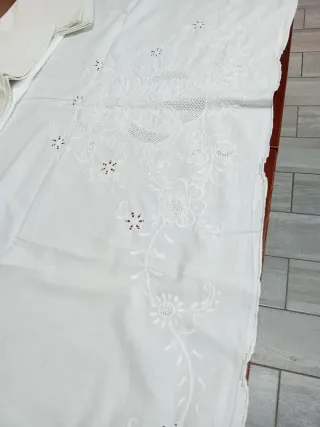 Lenzuola cotone ricamate 280x220