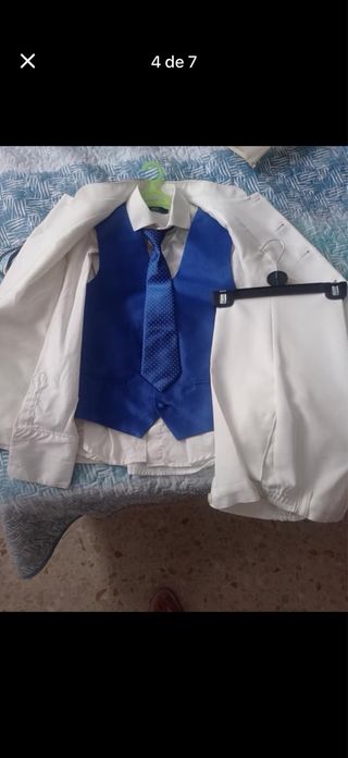 Traje de Comunión Blanco y Azul , modelo almiranes