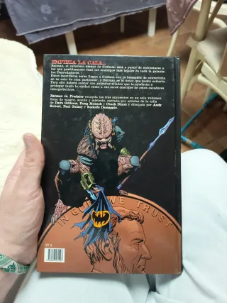 Batman Vs. Depredador (DC Cómics) (Spanish Edit...