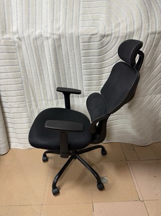 Silla de oficina ergonómica negra pvp:229€