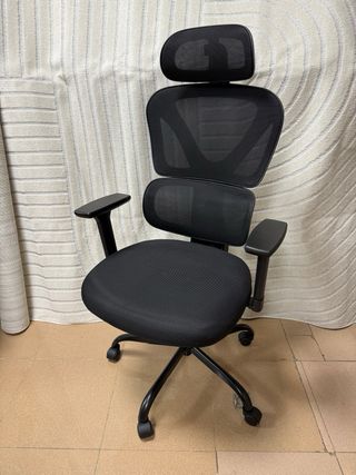 Silla de oficina ergonómica negra pvp:229€