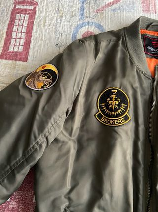 Cazadora Bomber BROKERS Verde Talla L. Piloto.